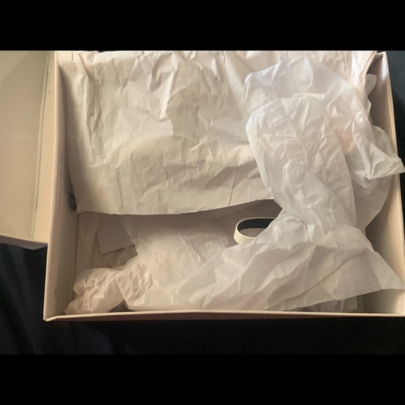 White — square toe sandle heels - Picture 4 of 9